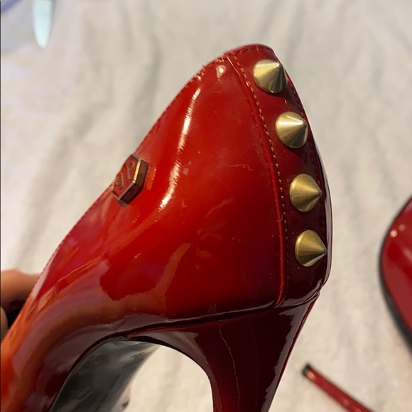 Heels - Picture 6 of 6